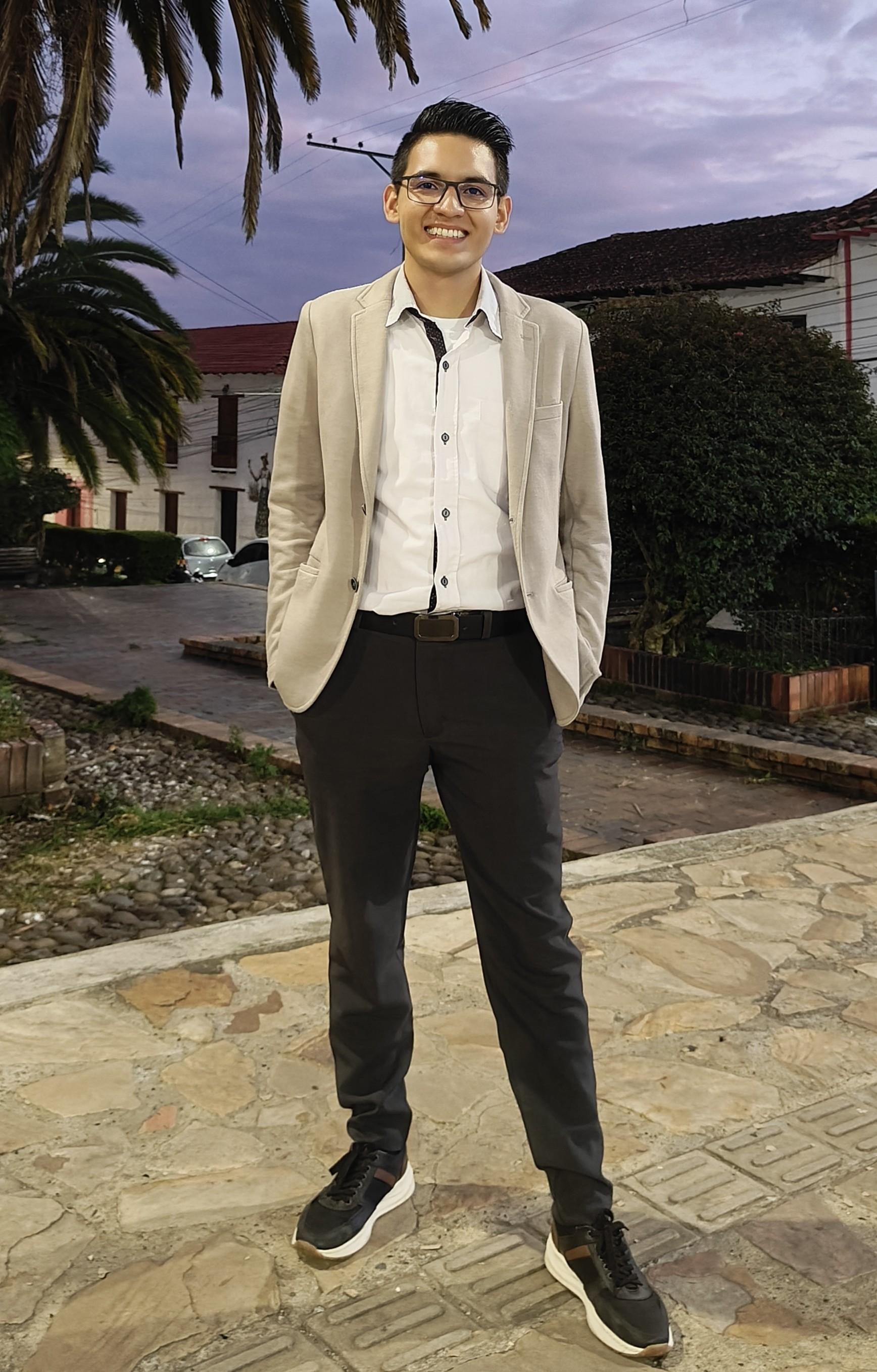 Retrato profesional de Esneider Martinez